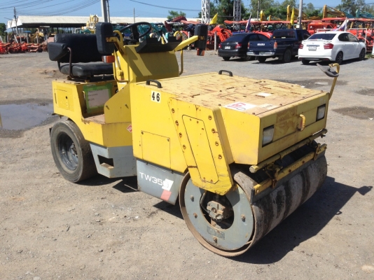 มี VDO รถบด 3 ตัน SAKAI TW350 เก่าญี่ปุ่น ไม่เคยใช้งานในไทย