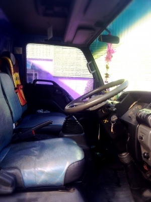 ขาย ISUZU NQR 133 แรงม้า 5.5 เมตร พร้อมตู้แห้ง