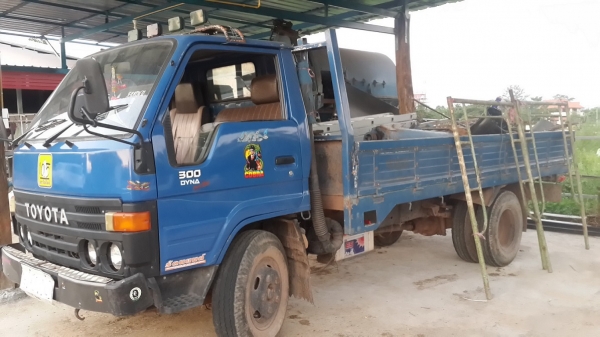 ขายรถ 6 ล้อไดน่า300