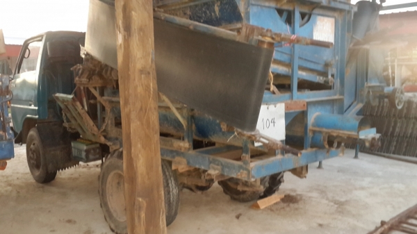 ขายรถบรรทุก 6 ล้อพร้อมเครื่องสีข้าว ขายรถบรรทุก 6 ล้อพร้อมเครื่องสีข้าว