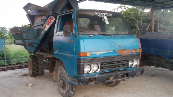 ขายรถบรรทุก 6 ล้อพร้อมเครื่องสีข้าว