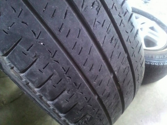 ขายล้อแม็กติดรถ CR-V ขอบ15 5 รู 114.3 4 วง พร้อมยางมิชลิน ปี11