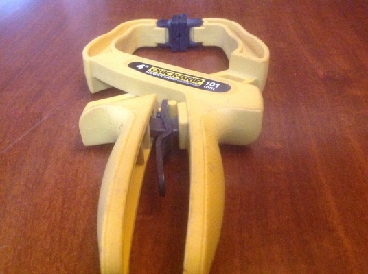 ขาย Handi-Clamp Quick-Grip จับชิ้นงานขยายได้ 4" ขาย Handi-Clamp Quick-Grip จับชิ้นงานขยายได้ 4"