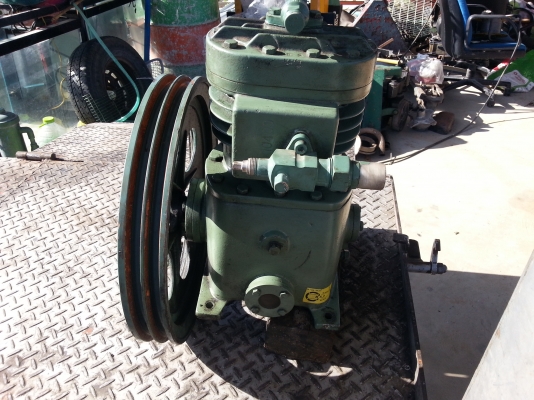 ขายหัวปั๊มลมมือสอง ยี่ห้อ Bitzer ขายหัวปั๊มลมมือสอง ยี่ห้อ Bitzer