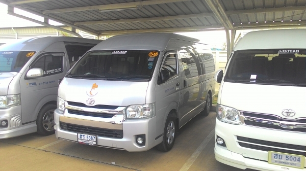 รถตู้สภาพใหม่ พร้อมใช้งาน ขายดาวน์ ไมล์แท้ 32,000 รถตู้สภาพใหม่ พร้อมใช้งาน ขายดาวน์ ไมล์แท้ 32,000