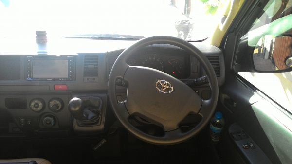 รถตู้สภาพใหม่ พร้อมใช้งาน ขายดาวน์ ไมล์แท้ 32,000 รถตู้สภาพใหม่ พร้อมใช้งาน ขายดาวน์ ไมล์แท้ 32,000