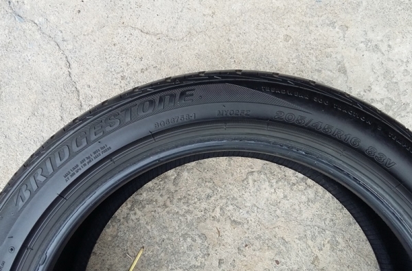 ยาง,205-46-16 BRIDGESTONE MY-02 ปลายปี12สี่เส้น 3,700 ยาง,205-46-16 BRIDGESTONE MY-02 ปลายปี12สี่เส้น 3,700