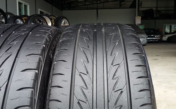 ยาง,205-46-16 BRIDGESTONE MY-02 ปลายปี12สี่เส้น 3,700 ยาง,205-46-16 BRIDGESTONE MY-02 ปลายปี12สี่เส้น 3,700