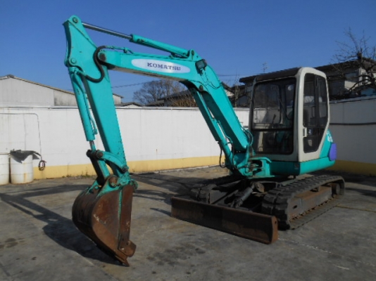 ขายด่วน  KOMATSU PC40-7  เก่าญี่ปุ่น  มาใหม่  สภาพสวยมากๆๆๆๆๆสนใจโทร 089-7462641  สุวรรณีจ้า