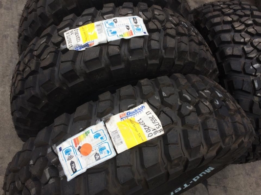 BF Goodrich Mud-Terrain KM2 265 75 r16 ยางใหม่ปี13