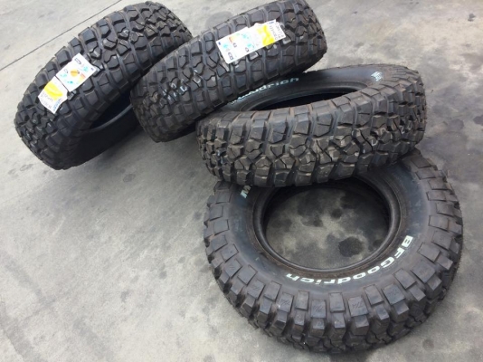 BF Goodrich Mud-Terrain KM2 265 75 r16 ยางใหม่ปี13