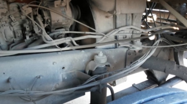 ISUZU JUMBO 270 HP 6SD1 TURBO สิบล้อ 2 เพลา มีระบบลากพ่วงติดตั้งมาพร้อมใช้งานครับ กระบะเหล็กคอกเกษตรไม่ดั๊มพ์พร้อมบรรทุกหนักได้เลย วางเครื่องยนต์วางเกียร์ของ ISUZU DECA ลงเล่มครบพร้อม ภายในเก๋งคอนโซลครบ พวงมาลัยเพาเวอร์ ระบบเบรคทริ๊ปฟี้ ช่วงล่างใหญ่ 2 เพล