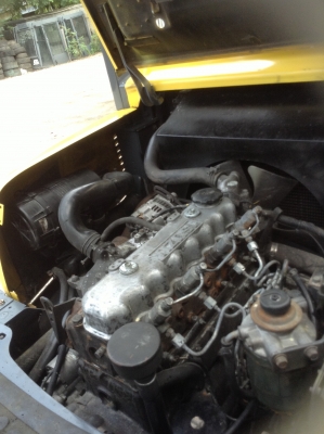 +++ ขายโฟล์คลิฟท์  T.C.M. FD25  (รุ่นใหม่)  T3  ขนาด  2.5  ตัน  เครื่องยนต์ดีเซล  เสา  3  เมตร  เกียร์ออโ่ตเมติค  ยางตัน  รถสภาพดี  พร้อมใช้  รับประกันเครื่อง + เกียร์  3  เดือนครับ