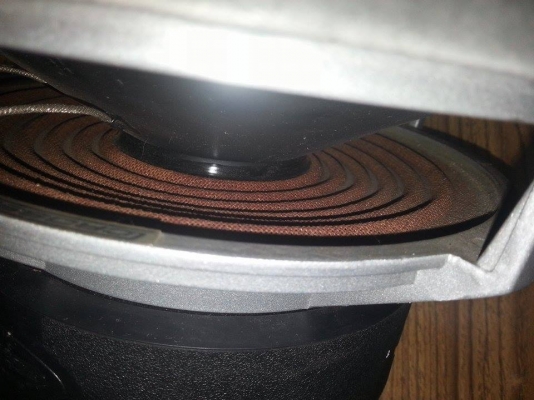 ลำโพงซับ 10 นิ้ว crossfire ว้อยคู่ 1 ข้าง