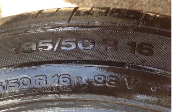 ยาง continental 195 50 16 ดอกเยอะ ปลายปี12 ราคาไม่แพง