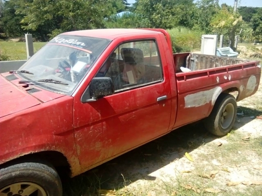 ขายด่วน Nissan กระบะตอนเดียว ช่วงยาว เครื่องดีมาก เกียร์ดี คัสซีผุนิดหน่อย ใช้งานประจำทุกวัน เข้าไร่เข้านา