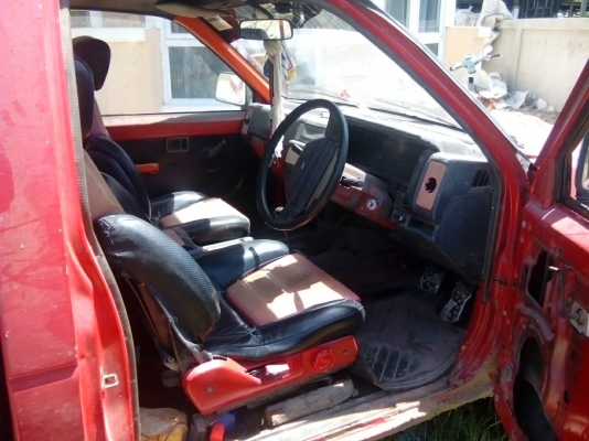 ขายด่วน Nissan กระบะตอนเดียว ช่วงยาว เครื่องดีมาก เกียร์ดี คัสซีผุนิดหน่อย ใช้งานประจำทุกวัน เข้าไร่เข้านา