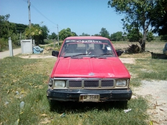 ขายด่วน Nissan กระบะตอนเดียว ช่วงยาว เครื่องดีมาก เกียร์ดี คัสซีผุนิดหน่อย ใช้งานประจำทุกวัน เข้าไร่เข้านา