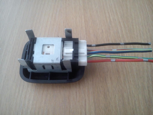 สวิตช์ กดขึ้น-ลง พร้อมกรอบ ของรถ TOYOTA