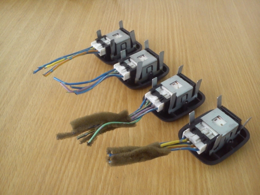 สวิตช์ กดขึ้น-ลง พร้อมกรอบ ของรถ TOYOTA