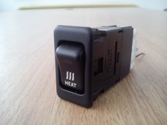 สวิตช์ HEAT ทรงตั้งแบบมีขอบของรถ NISSAN