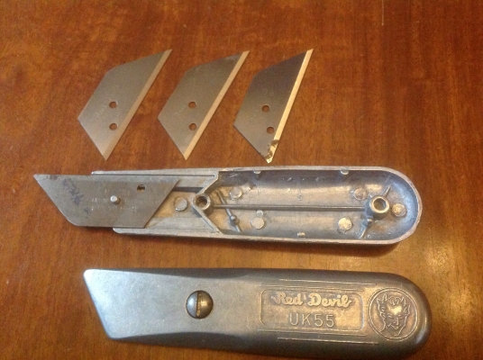 ขายมีด Vintage Red Devil UK55 ด้ามอลูมิเนียม พร้อมใบสำรอง 3 ใบ