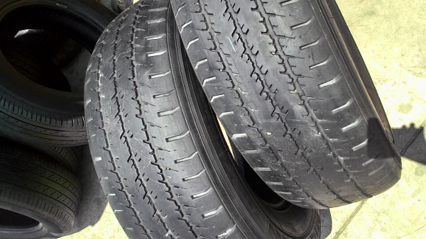 215R15C MICHELIN XCD มีสองเส้น tel.081-427-3941 215R15C MICHELIN XCD มีสองเส้น tel.081-427-3941
