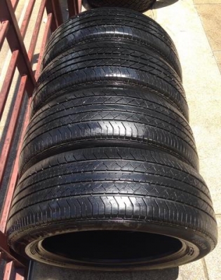 ยาง Dunlop 235 55 19 สิ้นปี10 ดอกเต็ม ไม่มีปะ ราคาไม่แพง