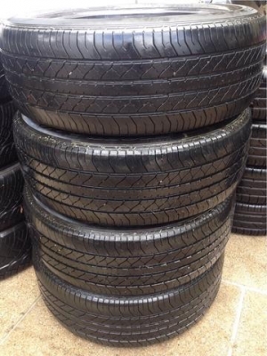 ยาง Dunlop 235 55 19 สิ้นปี10 ดอกเต็ม ไม่มีปะ ราคาไม่แพง