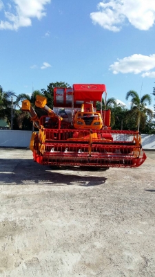 ขายรถเกี่ยวข้าวศักดิ์พัฒนา รุ่น KM 50 พร้อมไช้งานราคาถูก