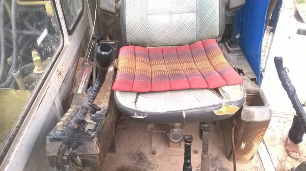 **360,000 บ.ต่อรอง/// แบคโฮ KOMATSU PC60-6 **ขาย KOMATSU PC60-6 แบคโฮ ขนาดเล็ก สภาพดี ราคาเบาๆ HYD.EXCAVATOR KOMATSU PC60-6 เครื่องเดิม ปั้มเดิม เครื่องดี แน่นดี ปั้มดี แรง ทำงานดี ครับ บูมอาร์มดี สวย ไม่ปะ ไม่ร้าว บุ้งกี๋ดี หนา ฟันตักยาวครับ บูท/สลัก แน่ **360,000 บ.ต่อรอง/// แบคโฮ KOMATSU PC60-6 **ขาย KOMATSU PC60-6 แบคโฮ ขนาดเล็ก สภาพดี ราคาเบาๆ HYD.EXCAVATOR KOMATSU PC60-6 เครื่องเดิม ปั้มเดิม เครื่องดี แน่นดี ปั้มดี แรง ทำงานดี ครับ บูมอาร์มดี สวย ไม่ปะ ไม่ร้าว บุ้งกี๋ดี หนา ฟันตักยาวครับ บูท/สลัก แน่