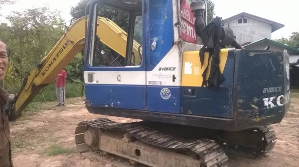 **360,000 บ.ต่อรอง/// แบคโฮ KOMATSU PC60-6 **ขาย KOMATSU PC60-6 แบคโฮ ขนาดเล็ก สภาพดี ราคาเบาๆ HYD.EXCAVATOR KOMATSU PC60-6 เครื่องเดิม ปั้มเดิม เครื่องดี แน่นดี ปั้มดี แรง ทำงานดี ครับ บูมอาร์มดี สวย ไม่ปะ ไม่ร้าว บุ้งกี๋ดี หนา ฟันตักยาวครับ บูท/สลัก แน่ **360,000 บ.ต่อรอง/// แบคโฮ KOMATSU PC60-6 **ขาย KOMATSU PC60-6 แบคโฮ ขนาดเล็ก สภาพดี ราคาเบาๆ HYD.EXCAVATOR KOMATSU PC60-6 เครื่องเดิม ปั้มเดิม เครื่องดี แน่นดี ปั้มดี แรง ทำงานดี ครับ บูมอาร์มดี สวย ไม่ปะ ไม่ร้าว บุ้งกี๋ดี หนา ฟันตักยาวครับ บูท/สลัก แน่