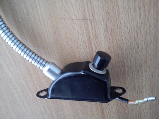 โคมไฟก้านปรับงอได้จากญี่ปุ่น มีสวิตช์ เปิด ปิด