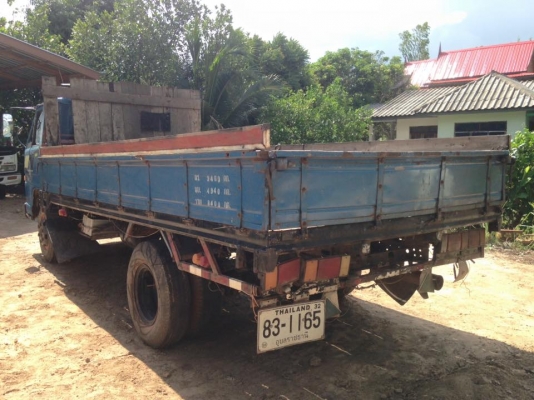 ขายครับ115สั่งลุย ปี38 เครื่องดี. คัสชีไม่ผุไม่บวม แต่มีสนิมแดงปะปลาย ยางพอได้ หัวเคยเก็บสีมา ไม่หนา ภาสี58 เอกสารพร้อมโอน ยาว4.30 ยาง750-16 ราคา380000 สนใจ0930693225 อำเภอสุวรรณภูมิ. จังหวัดร้อยเอ็ด