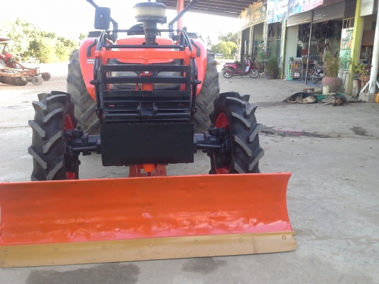 ขาย แทรกเตอร์ KUBOTA M7040 ถูกๆ สวยๆ