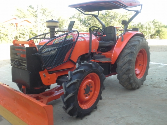 ขาย แทรกเตอร์ KUBOTA M7040 ถูกๆ สวยๆ