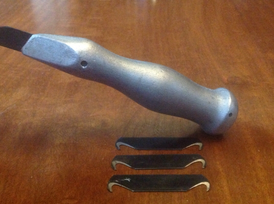 ขายมีดใบหยัก Vintage Armstrong ด้ามอลูมิเนียม มีใบสำรอง 3 ใบ