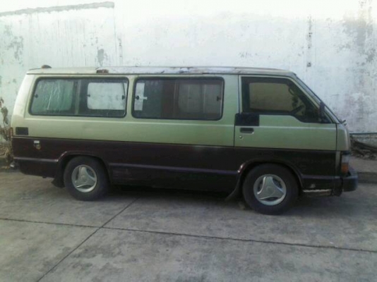 รถตู้HIACE ตาหวาน