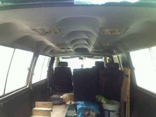 รถตู้HIACE ตาหวาน