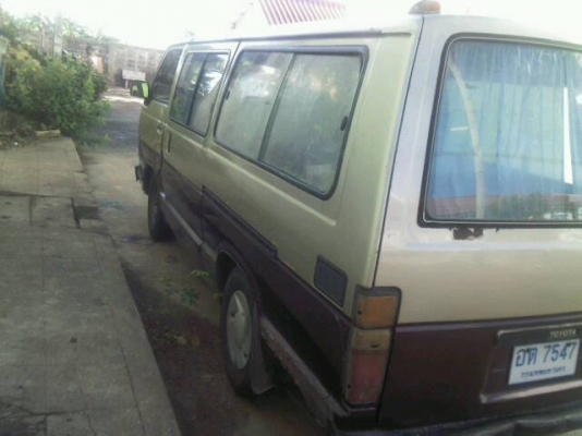 รถตู้HIACE ตาหวาน