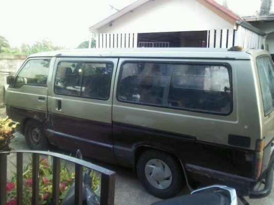 รถตู้HIACE ตาหวาน