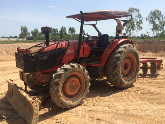 ขายรถไถ7040 ราคา490,000 โทร0895770265