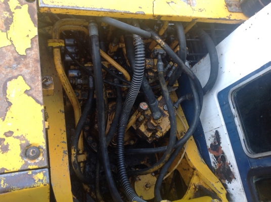 KOMATSU PC 120-3 เปลียนเครื่อง ISUZU ุ6BD1พร้อมใช้งาน