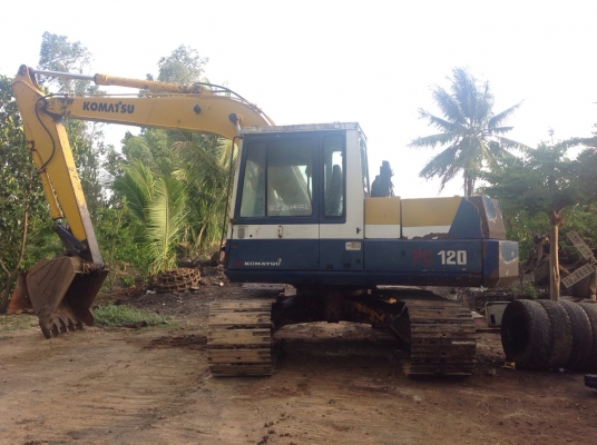 KOMATSU PC 120-3 เปลียนเครื่อง ISUZU ุ6BD1พร้อมใช้งาน