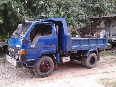 หกล้อดั้ม