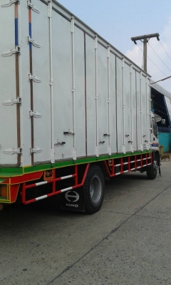 ISUZU DECA FTR ตู้ 10 บาน ไม่เคยชน 100\%  ติดต่อ 081-9893802