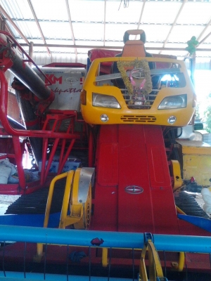 ขายรถเกี่ยวศักดิ์พัฒนา พร้อมใช้ ขายรถเกี่ยวศักดิ์พัฒนา พร้อมใช้