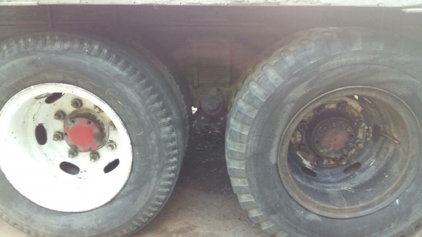 ขาย10ล้อหน้ายาว เพลาเดียว พื้นเรียบ 6BD1 ปั้มลม เพาเวอร์