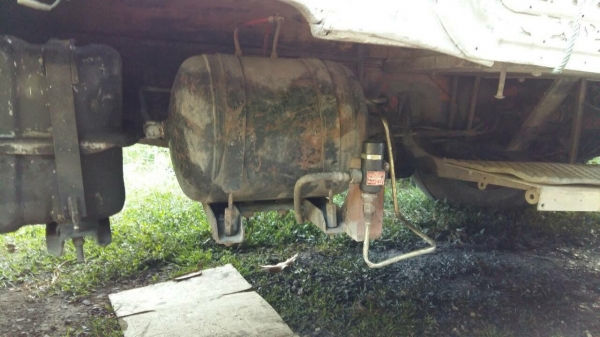 ขาย10ล้อหน้ายาว เพลาเดียว พื้นเรียบ 6BD1 ปั้มลม เพาเวอร์