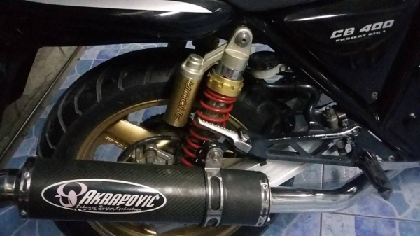 ขาย CB400 ปี97 ทะเบียนพร้อมโอน 75,000